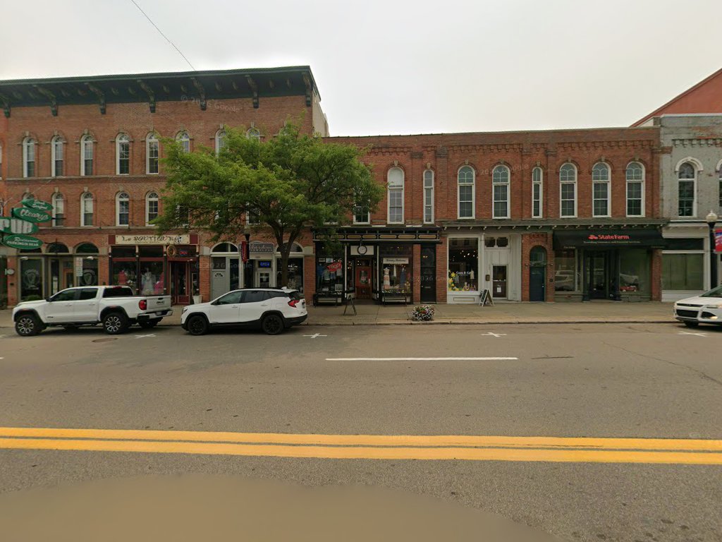 Burgs On Main in Howell
