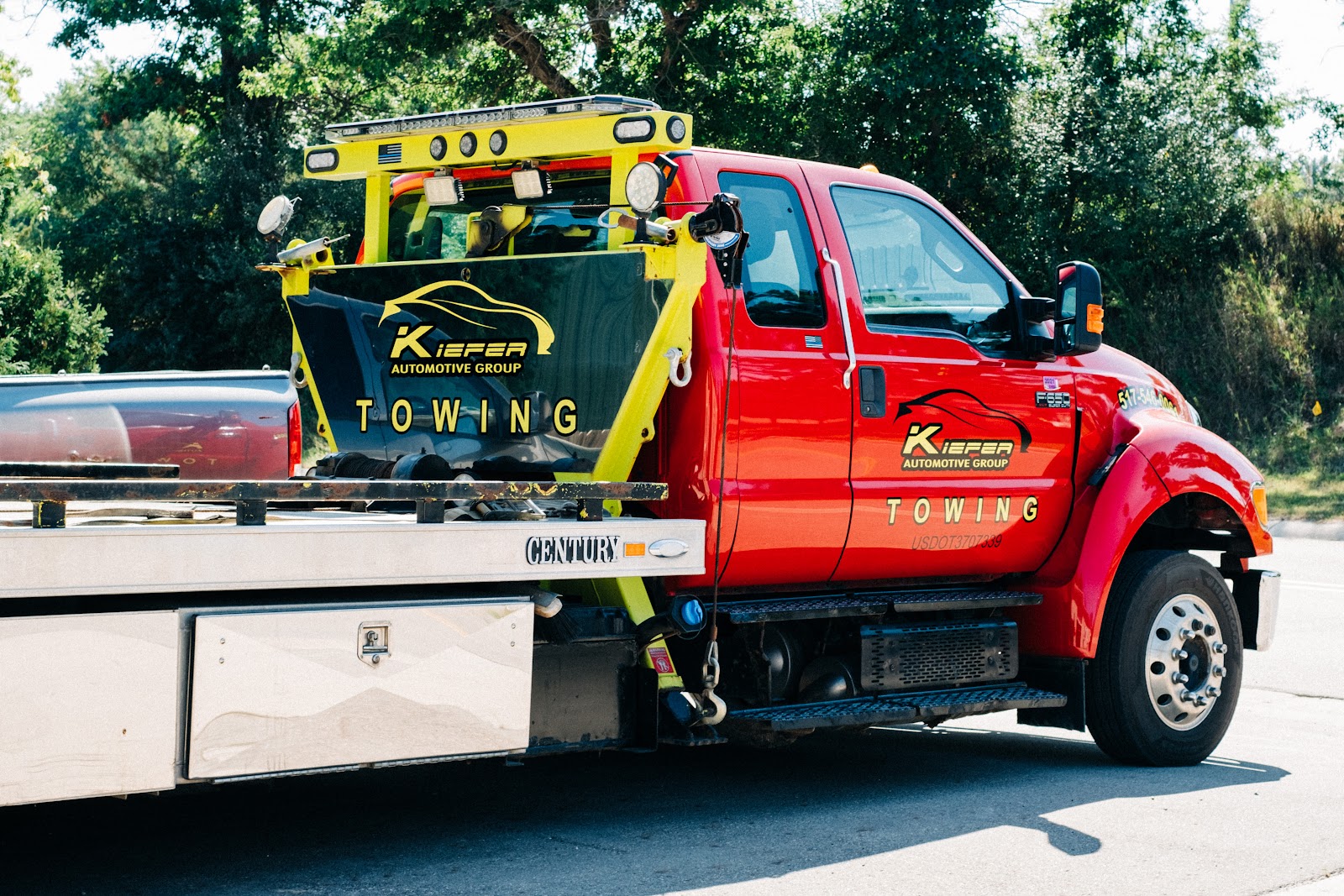 Kiefer Towing & Collision — photo