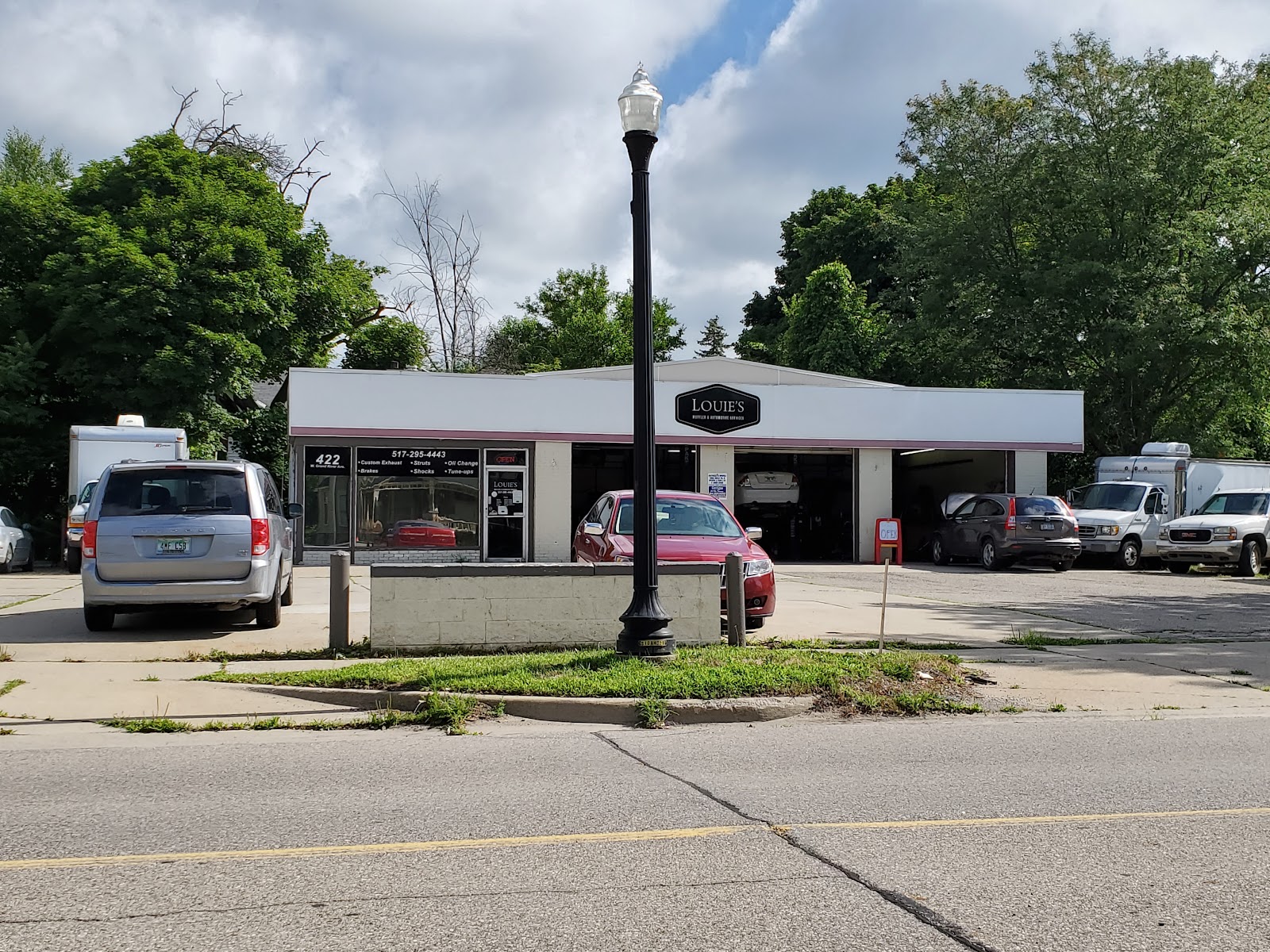 Louie's Muffler & Automotive Services in Howell