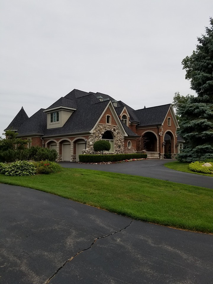 Premium Roofing LLC in Howell